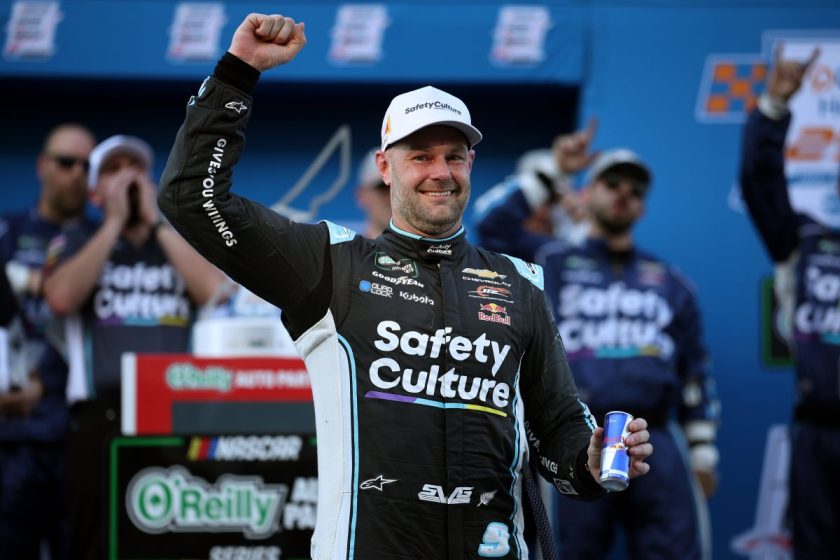 Már a COTA is kipipálva: Shane van Gisbergen nyerte a NASCAR O’Reilly austini futamát –
