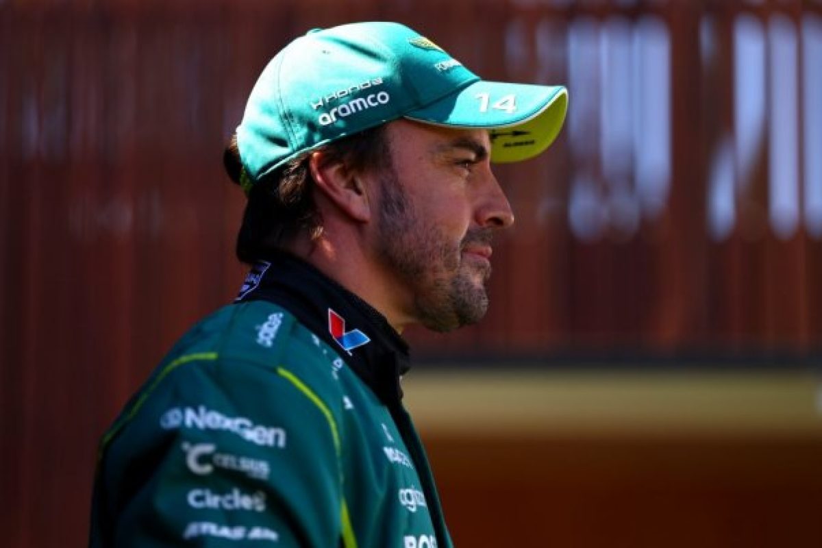 Alonso: Mi készen állunk a futamra, a Honda viszont…