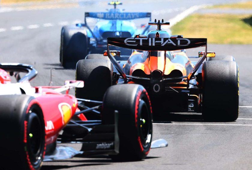 Kiegyensúlyozott helyzetben: Az 2026-os F1 autók tömege alatt és felett