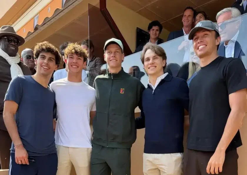 Az elmaradt verseny nem állította meg a F1-es pilóták közös időtöltését