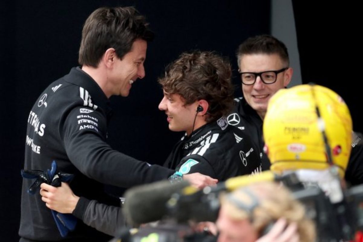 Az edző titka: Wolff elárulta, hogyan támogatja Antonelli formáját a Formula segítségével