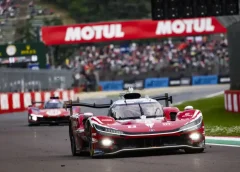 A Toyota meglepte a Ferrarit és megnyerte az Imola-i szezonnyitót