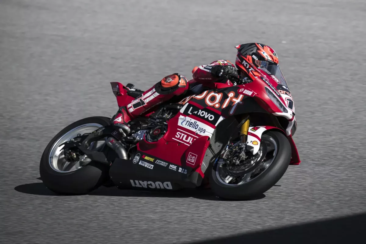 Razgatlıoğlu rekorddöntése felüdülést hoz Bulega számára – hétvégi versenyprogram