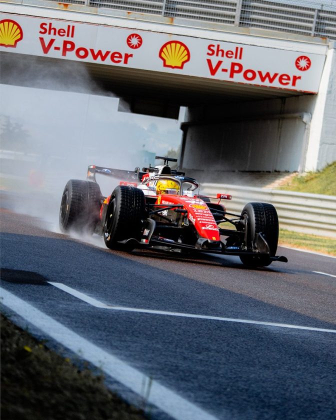 Hamilton belehúz a Pirelli gumiteszten – Folytatódik a munka Fioranóban a világbajnokkal a kormánynál