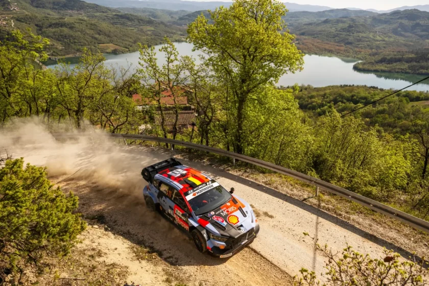 Neuville támadásba lendült, de Pajari kitart az élen a Horvát Rallyn