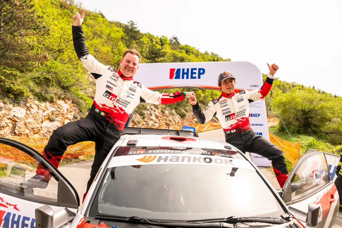 Empátiával a pályán: Takamoto Katsuta és Thierry Neuville kapcsolata mélyebb, mint gondoltuk
