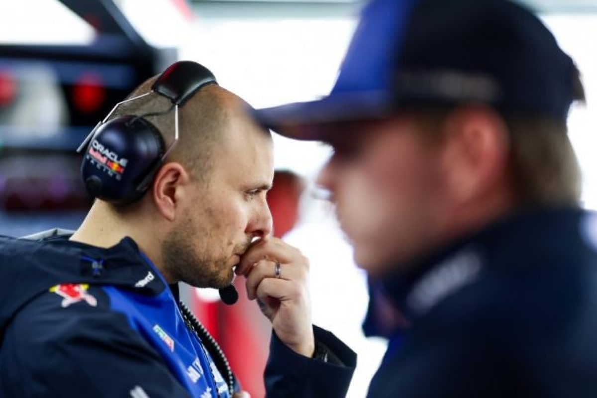 Aston Martin szerződtette Lambiase-t és magyar pilótát: csütörtöki F1 hírek