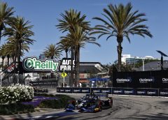 Fura Cím, de próbálom megragadni: „Az IndyCar Versenyzőknek Kínált Világon kívüli Teljesítményt, Ahogy a Mélyből Felbukkanó Kód Felülmúlta a Tilalmat