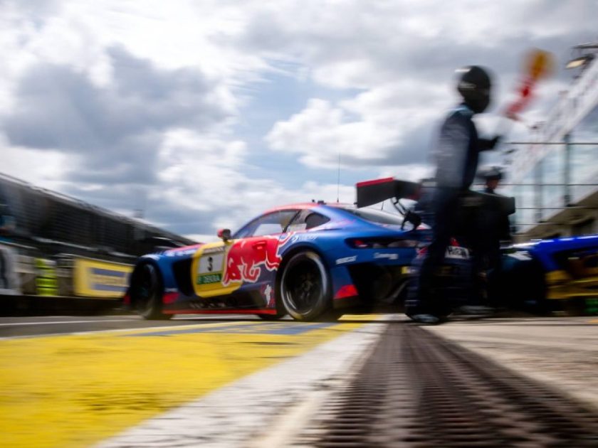 Kövesd élőben Verstappen nürburgringi versenyét!