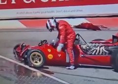 Alesi legendás F1-es Ferrariját összetöri Monacóban – Videó