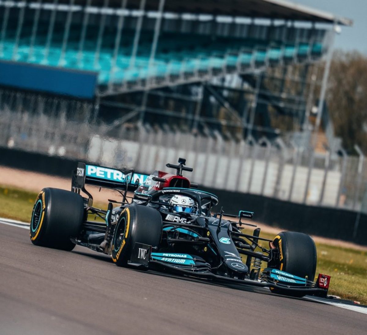 Doriane Pin a F1-es Mercedest is meghódította a teszten