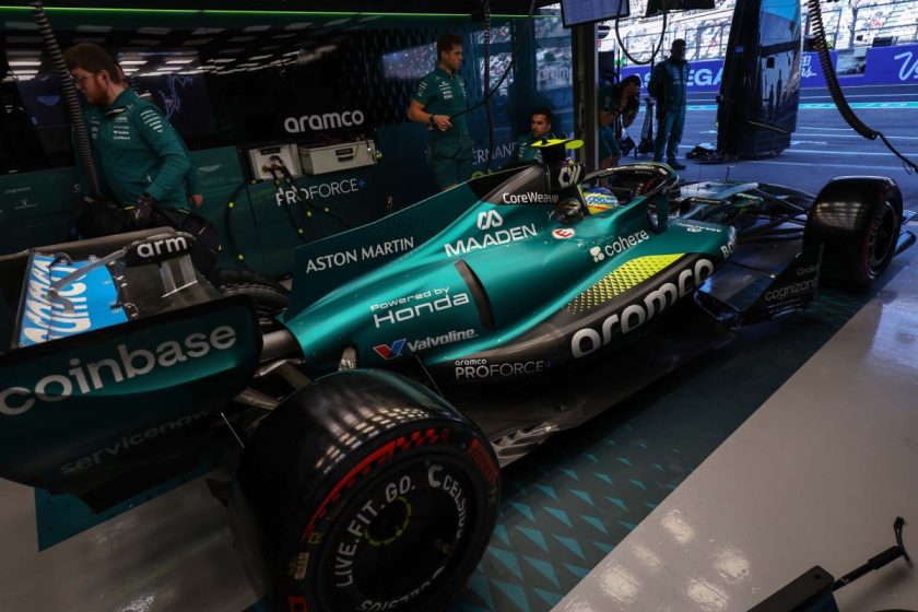 Gyenge Pont: Aston Martin hosszan várat fejlesztései