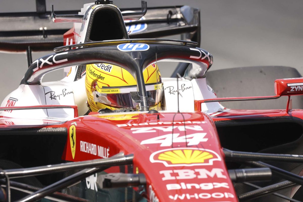 A Ferrari szimulátor átverték Hamilton-t a című eset tényszerűen visszaadja az információt, és érdeklődést is felkelt a történet iránt.