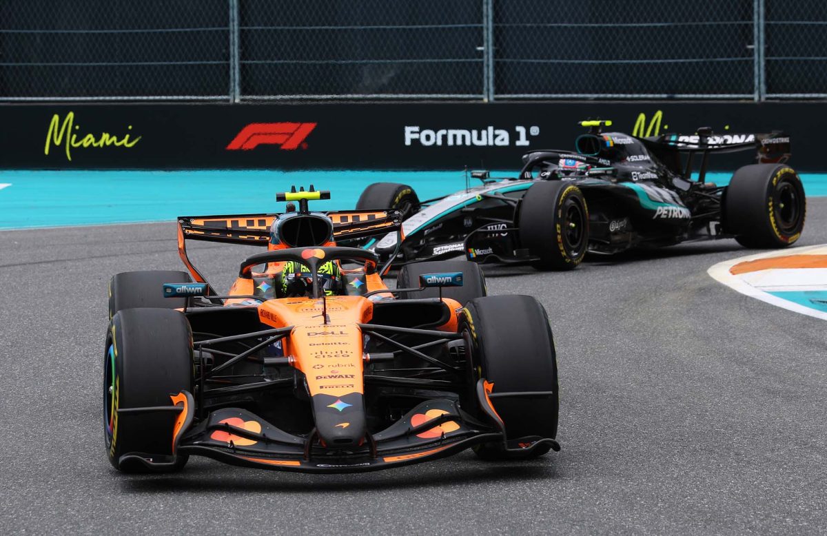 A McLaren sebessége megdöbbentően gyors a nyári fejlesztési hullám alatt