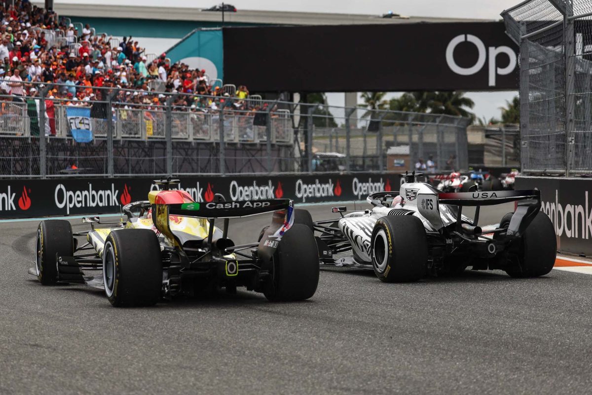 Az F1-es autók leszorítóerejének 2027-re tervezett csökkentése: Az FIA ambiciózus tervei a Formula-1-re