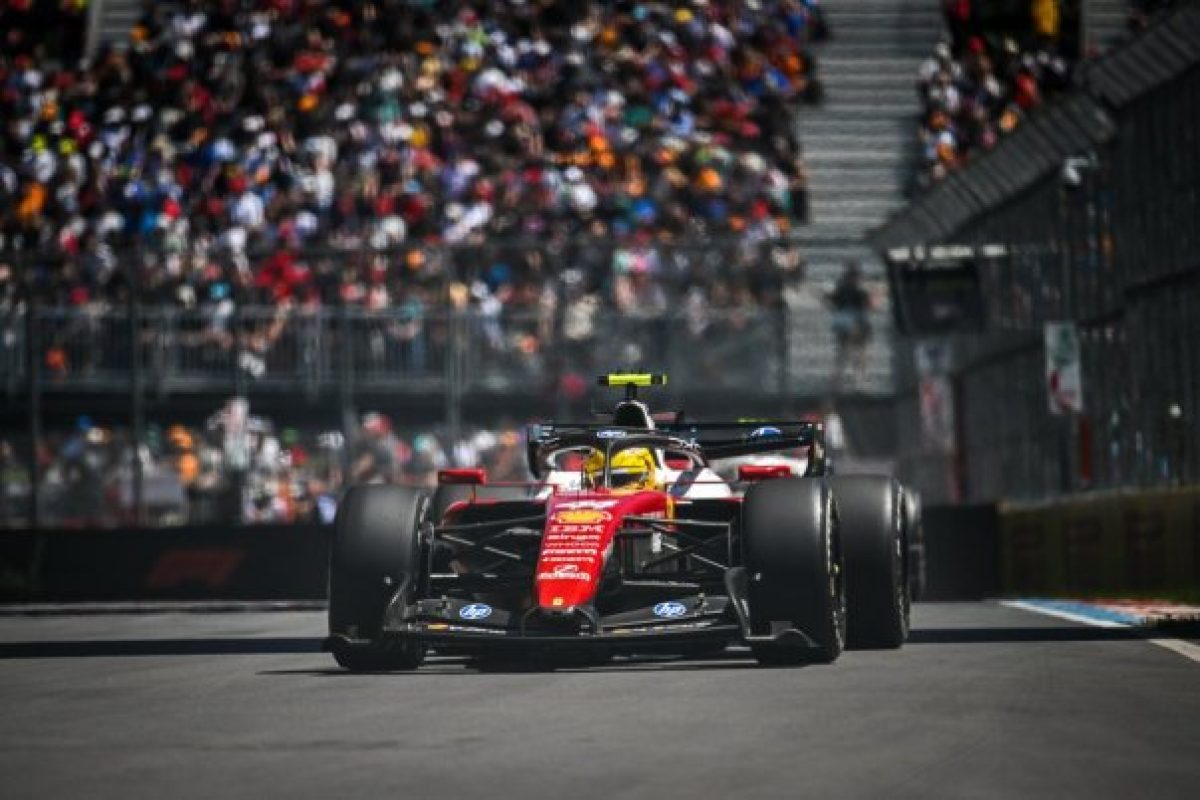 Hamilton: Az éles verseny a szimulátoron túl