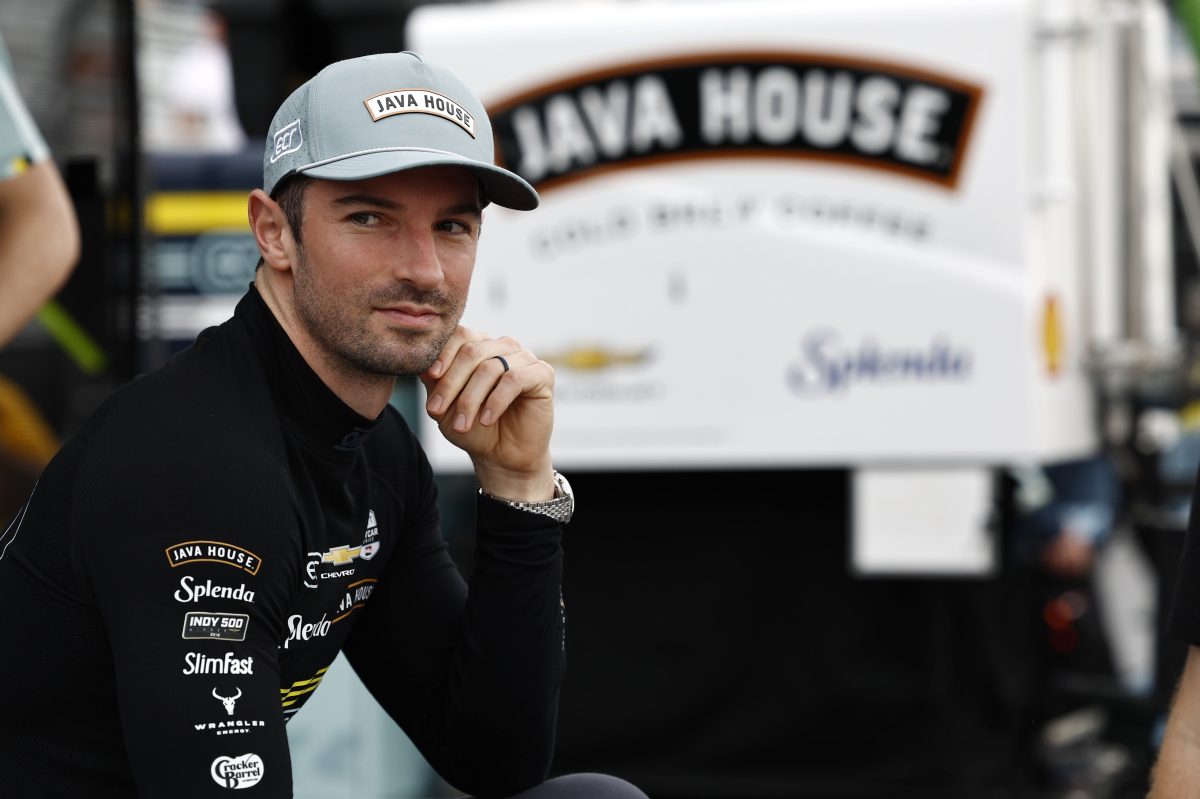 Roberto Rossi engedélyt kapott az Indy 500-ra, bár nem terhelheti a lábát: a kitartás példaképe a versenypályán