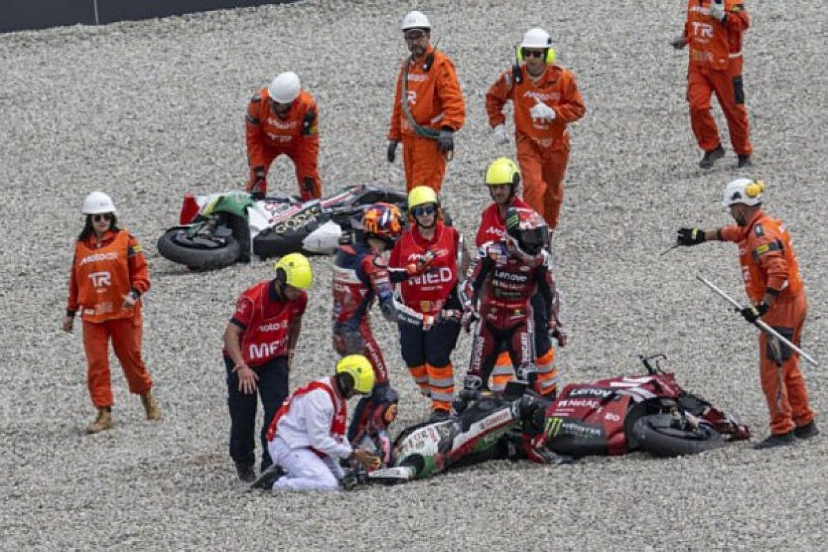 A MotoGP barcelonai esete: túl sok a rajt és a veszély?