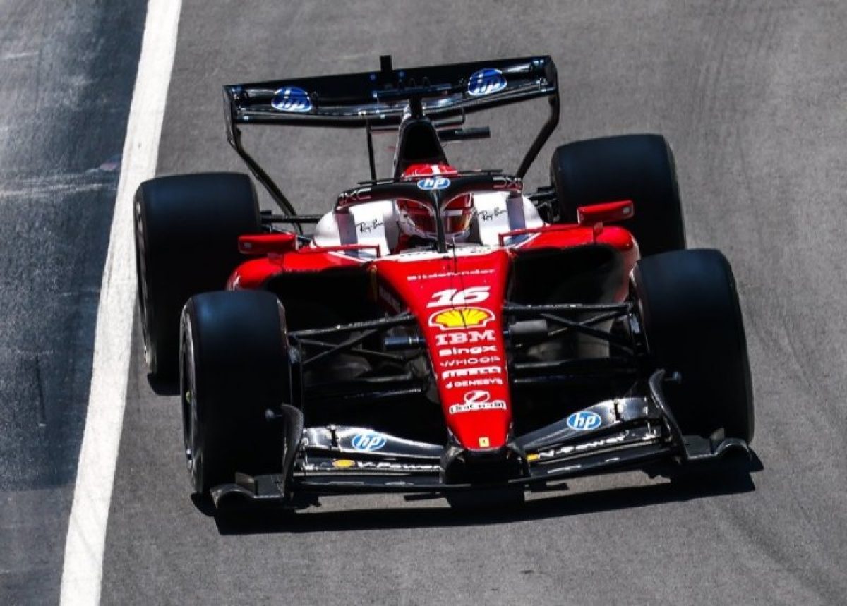 Gyorshajtás az F1 bokszutcában: Leclerc büntetlenül, a Ferrari megbüntetve