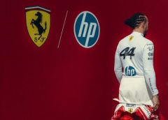 Hamilton nyomás alatt: Leclerc kritikája és változások