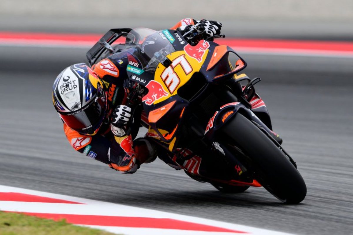 A MotoGP Szoros Küzdelme Barcelonában: Martin Pechsorán, Acosta Rangadásban az első nap után