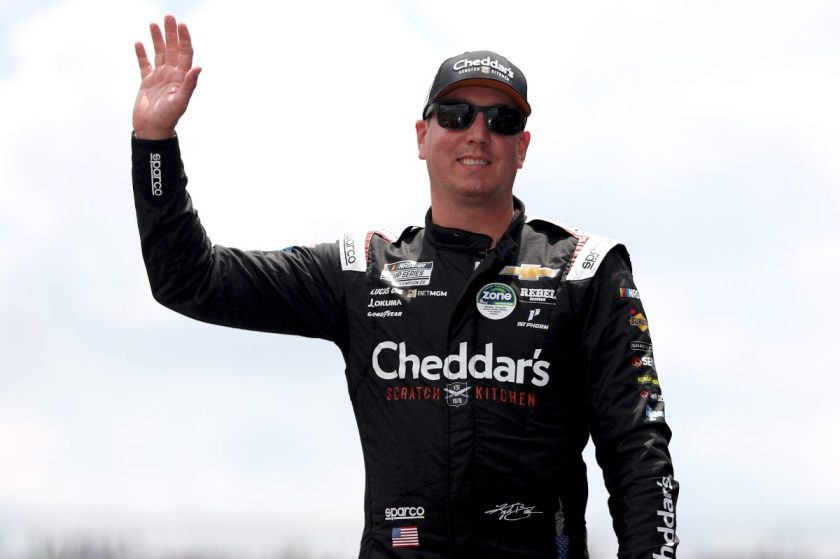 Szeretetteljes búcsú Kyle Buschtól: A csapattársa szívszorító üzenetet hagyott a NASCAR-sztár mellett