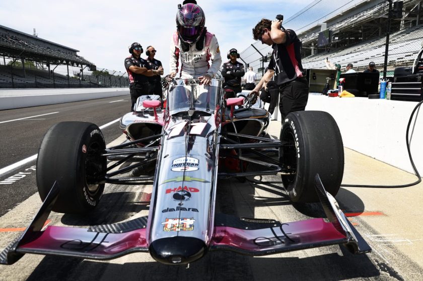 Kyle Larson támogatja Katherine Legge-et történelmi versenycéljában
