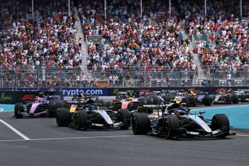A Mercedes is támogatná a V8-as motorok visszatérését a F1-be
