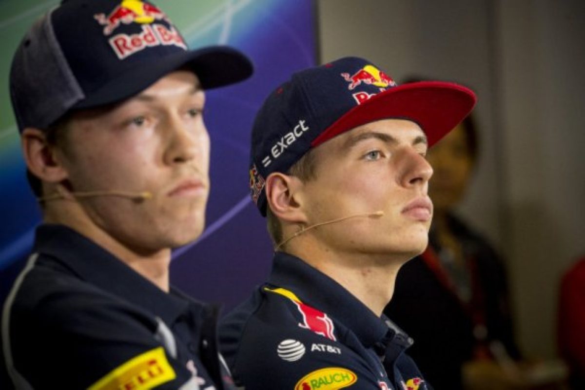 Verstappen megkapja a Red Bull ülését Kvjat helyett az F1-ben
