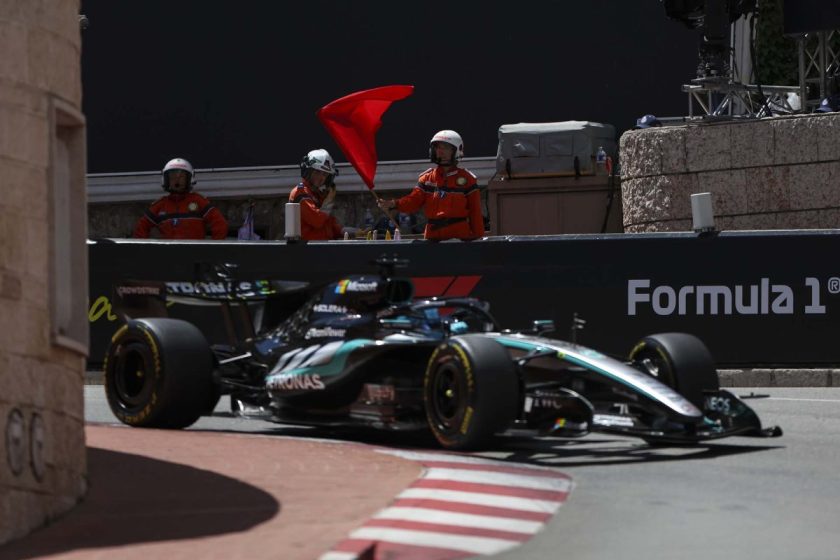 Russell kétségbeesetten kutatja a Mercedes titkát