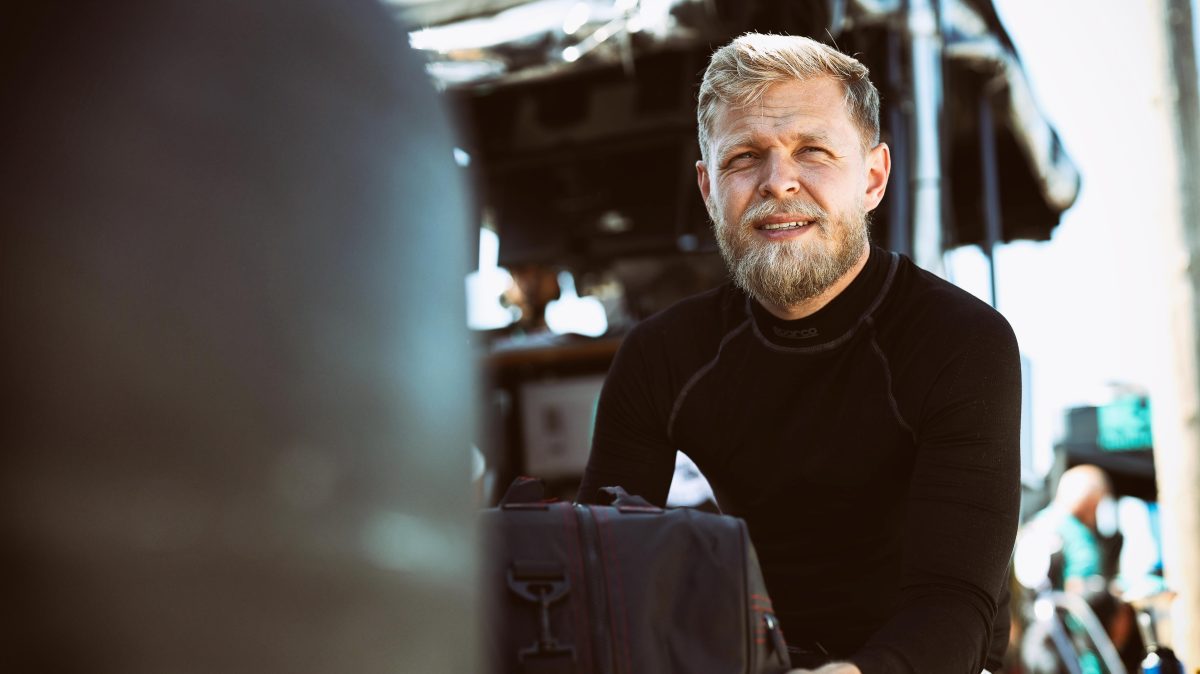 Kevin Magnussen megérkezik a NASCAR Cup Seriesbe: Az új kihívások és lehetőségek a horizonton