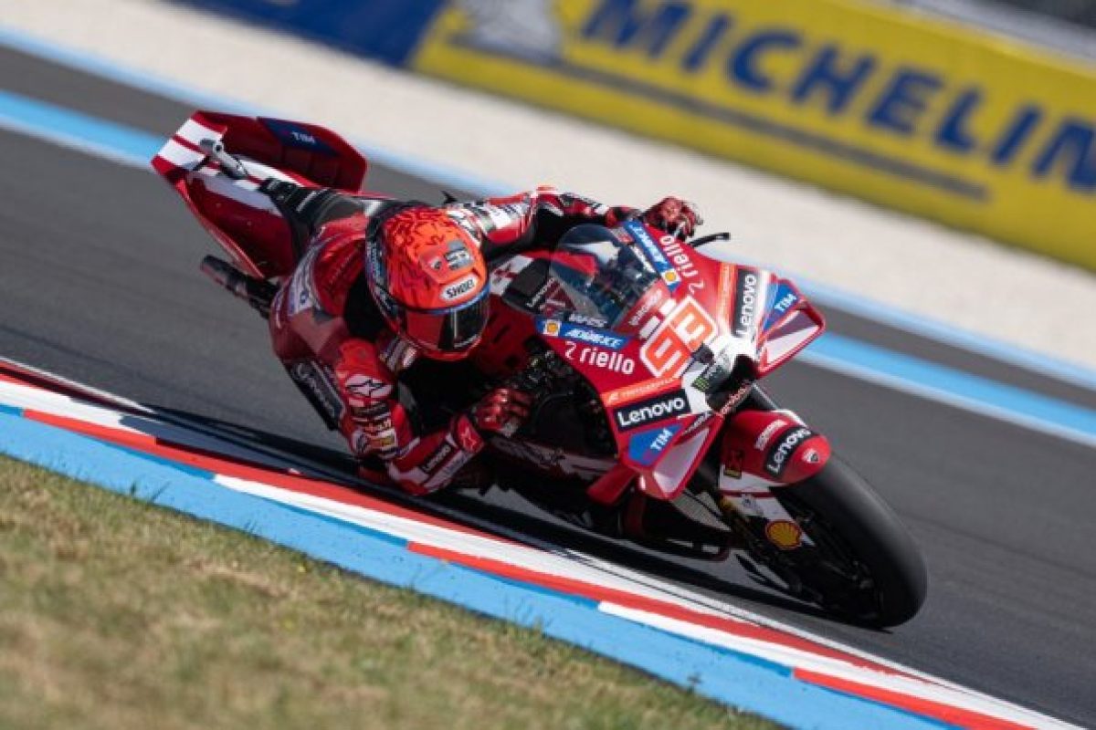 Marquez bukása után Balaton Parkon a pole pozícióban